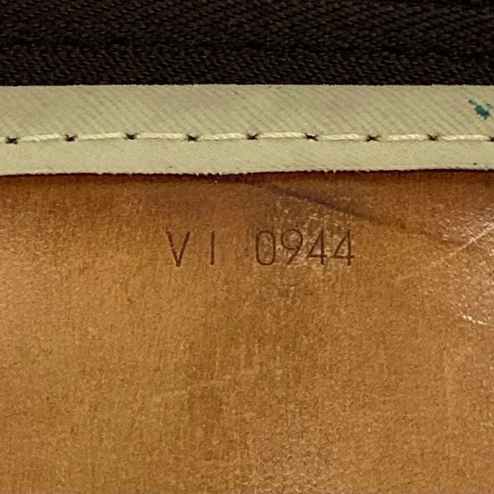 Louis Vuitton Bag - Picture 14 of 16